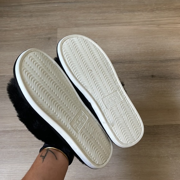 Fuzzy Slippers - Picture 2 of 3